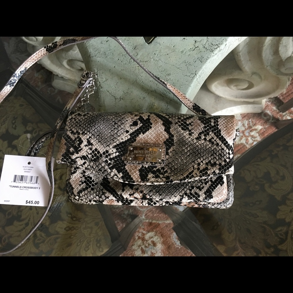 NWT Nine West snakeskin print crossbody/wristlet